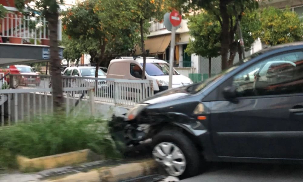 Νίκαια: Τριπλή καραμπόλα έξω από το γήπεδο της Προοδευτικής